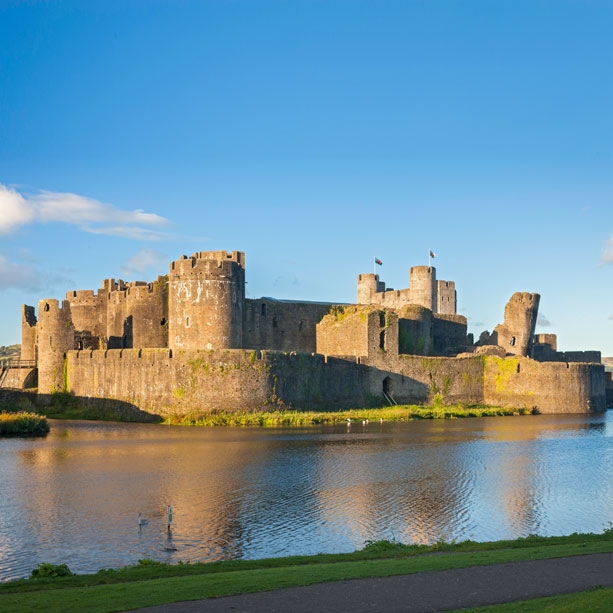 Caerphilly Castle Pamphlet Guide (Welsh)