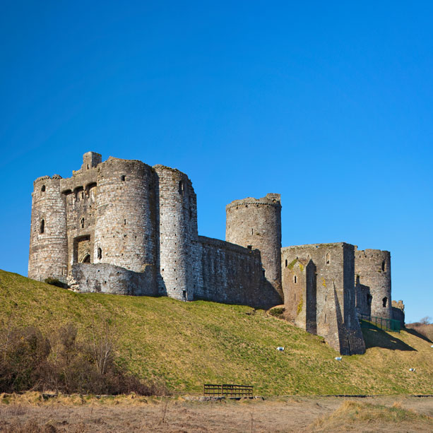 Kidwelly Castle Pamphlet Guide (Welsh)